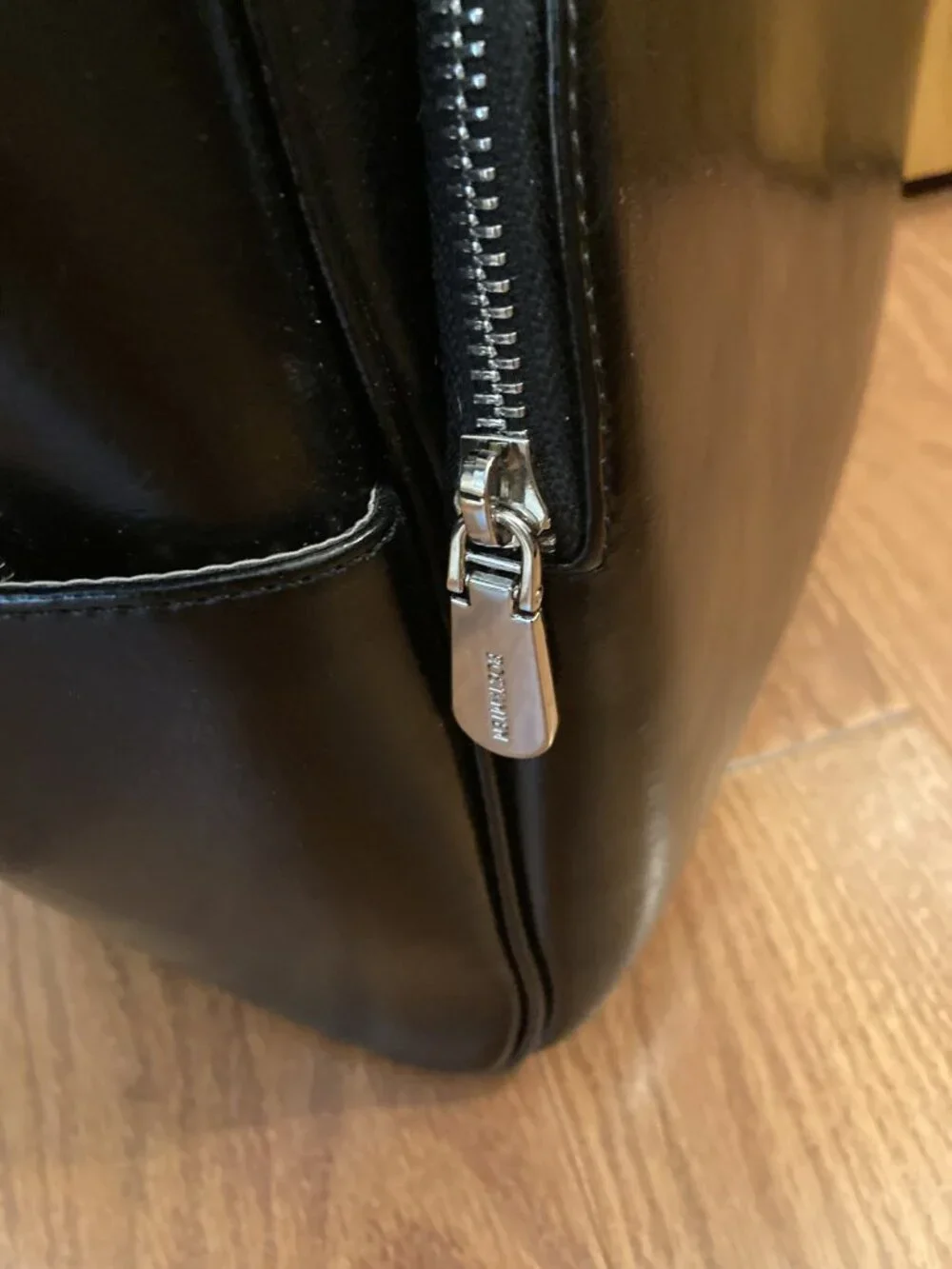 Bostanten genuine leather